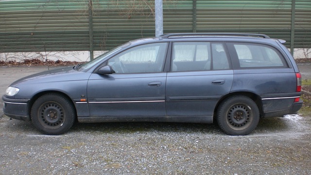 opel omega